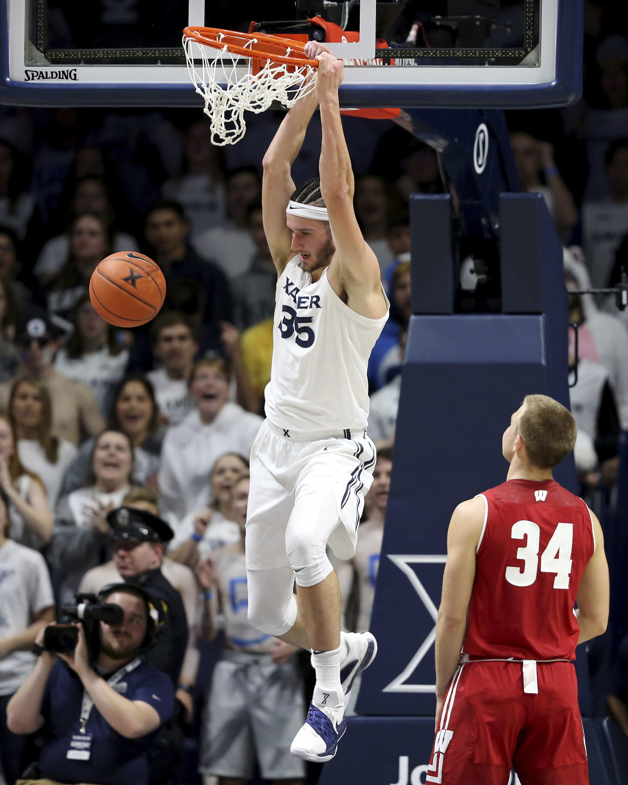 Badgers 77, Musketeers 68